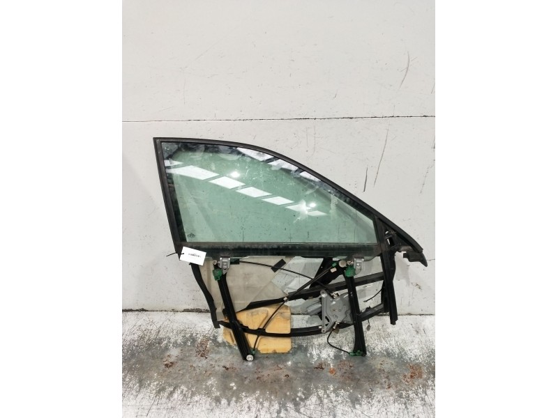 Recambio de elevalunas delantero derecho para audi a4 b5 (8d2) 2.5 tdi quattro referencia OEM IAM 8D0837754C 4P 