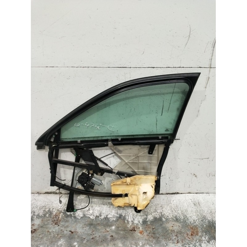 Recambio de elevalunas delantero derecho para audi a4 b5 (8d2) 2.5 tdi quattro referencia OEM IAM 8D0837754C 4P 