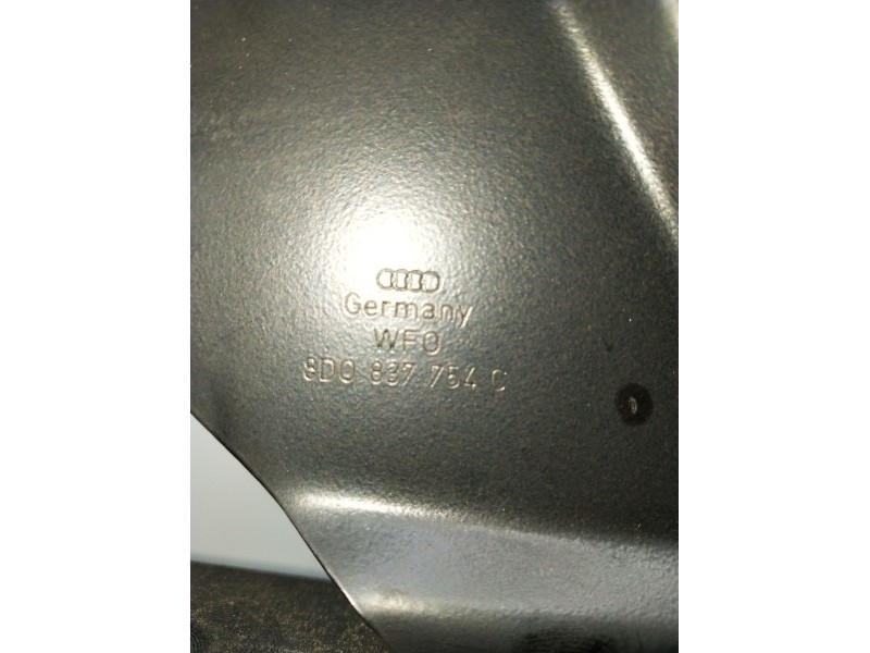 Recambio de elevalunas delantero derecho para audi a4 b5 (8d2) 2.5 tdi quattro referencia OEM IAM 8D0837754C 4P 