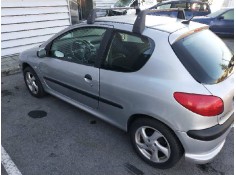 peugeot 206 berlina del año 2001 2