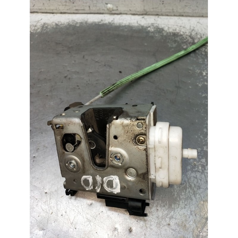 Recambio de motor cierre centralizado delantero derecho para audi a3 (8l1) 1.6 referencia OEM IAM  5P 2000