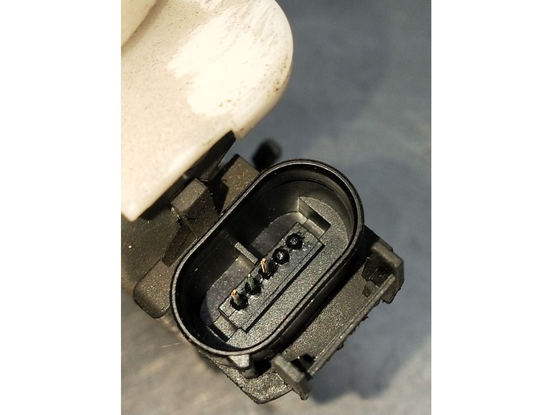 Recambio de motor cierre centralizado delantero derecho para audi a3 (8l1) 1.6 referencia OEM IAM  5P 2000