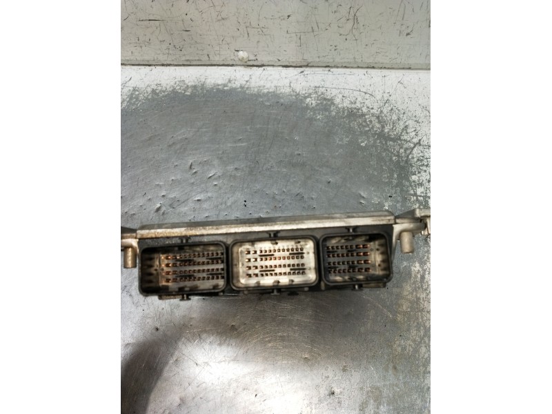 Recambio de centralita motor uce para volvo v40 station wagon (645) 1.9 di referencia OEM IAM 0281010441 H0M8200065996 28SA5006 