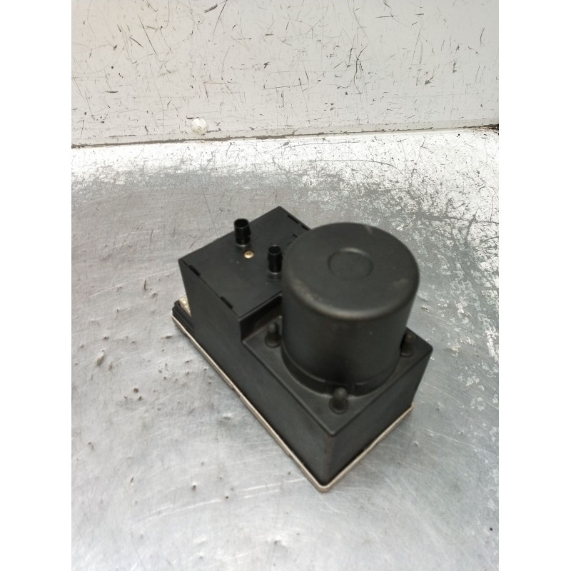 Recambio de compresor cierre centralizado para audi a4 b5 (8d2) 2.5 tdi quattro referencia OEM IAM 8D0862257B  