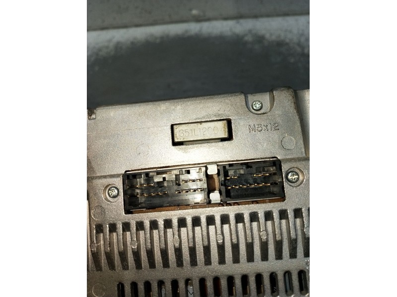 Recambio de sistema audio / radio cd para volvo v40 station wagon (645) 1.9 di referencia OEM IAM 35337751 V00700Y8229164G 2000