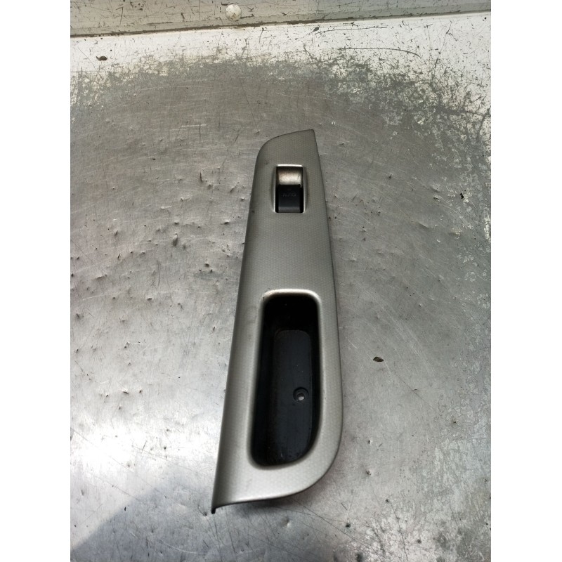 Recambio de mando elevalunas delantero derecho para toyota corolla (_e12_) 1.6 vvt-i (zze121_) referencia OEM IAM 54035108 84801