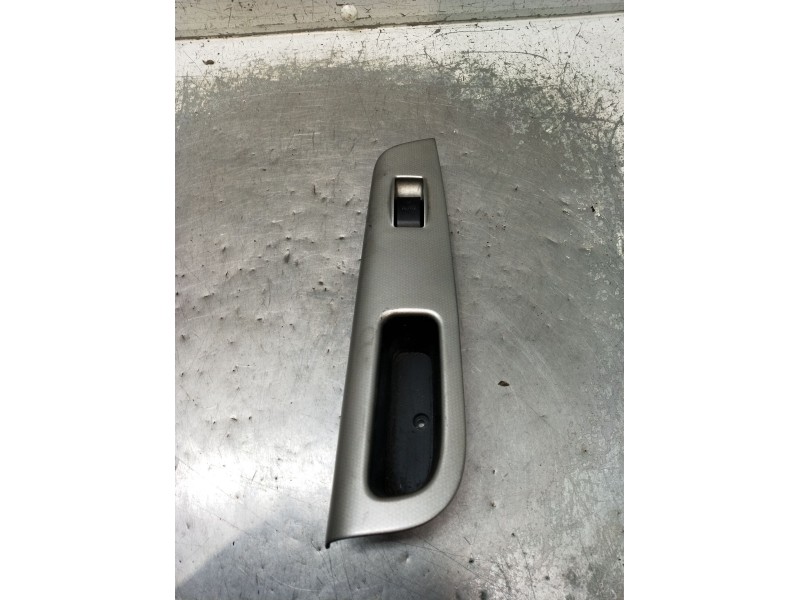 Recambio de mando elevalunas delantero derecho para toyota corolla (_e12_) 1.6 vvt-i (zze121_) referencia OEM IAM 54035108 84801