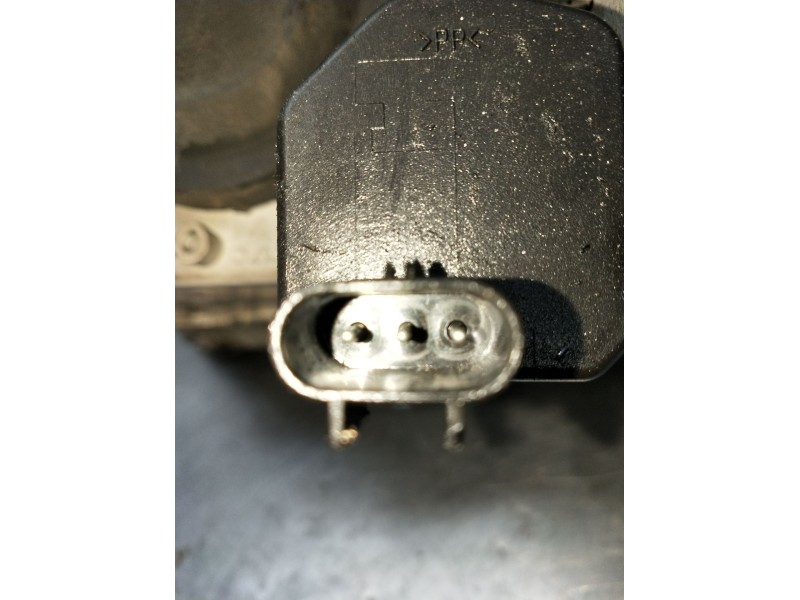 Recambio de faro derecho para volvo v40 station wagon (645) 1.9 di referencia OEM IAM 1AG00786134 30899683 2000