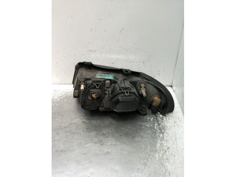 Recambio de faro derecho para audi a4 b5 (8d2) 2.5 tdi quattro referencia OEM IAM 8D0941030AK 89300385 