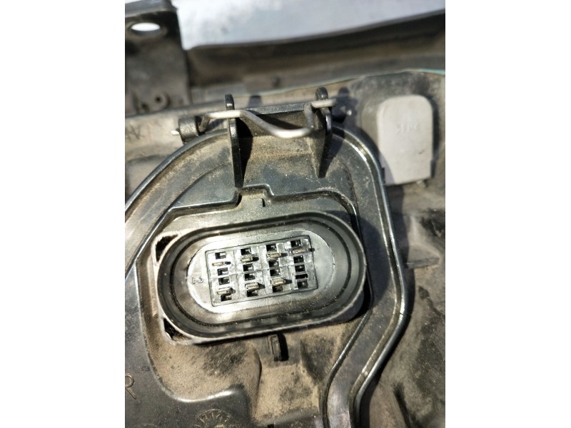 Recambio de faro derecho para audi a4 b5 (8d2) 2.5 tdi quattro referencia OEM IAM 8D0941030AK 89300385 