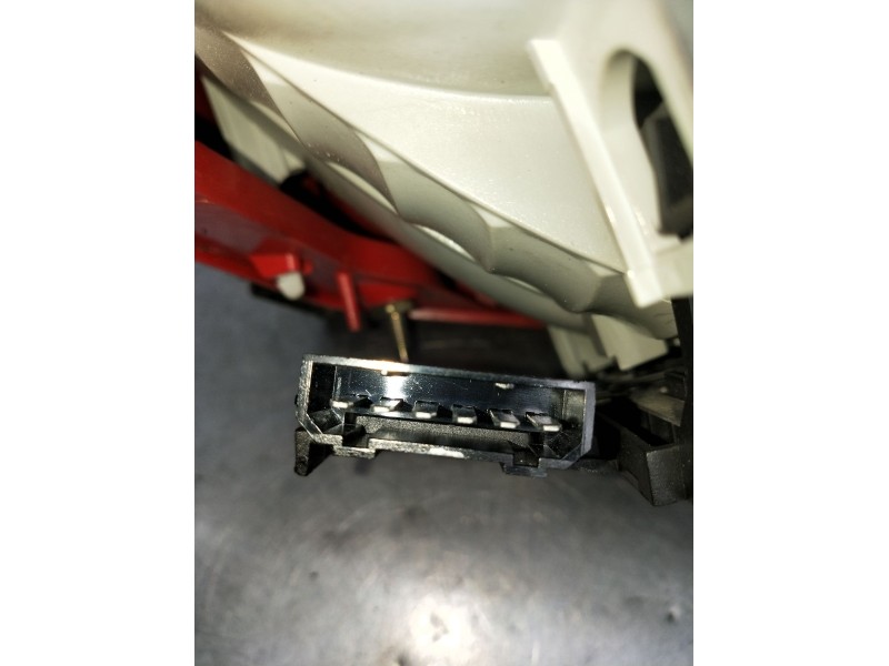 Recambio de piloto trasero derecho para audi a4 b5 (8d2) 2.5 tdi quattro referencia OEM IAM 8D0945096F  