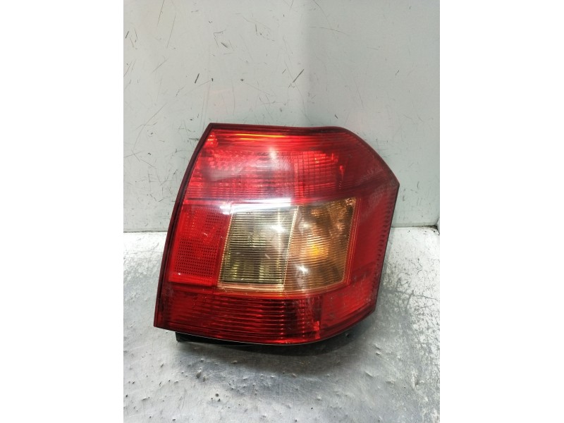 Recambio de piloto trasero derecho para toyota corolla (_e12_) 1.6 vvt-i (zze121_) referencia OEM IAM   2002