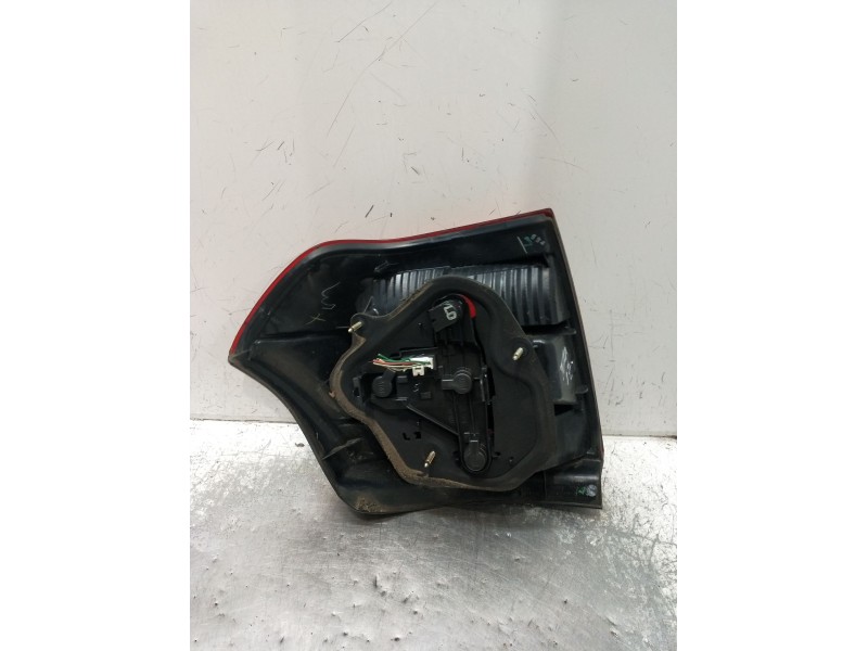 Recambio de piloto trasero derecho para toyota corolla (_e12_) 1.6 vvt-i (zze121_) referencia OEM IAM   2002