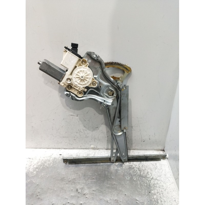 Recambio de elevalunas delantero izquierdo para toyota corolla (_e12_) 1.6 vvt-i (zze121_) referencia OEM IAM 9682002130 3P 2002