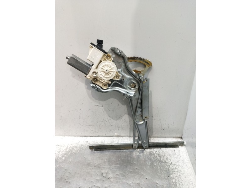 Recambio de elevalunas delantero izquierdo para toyota corolla (_e12_) 1.6 vvt-i (zze121_) referencia OEM IAM 9682002130 3P 2002