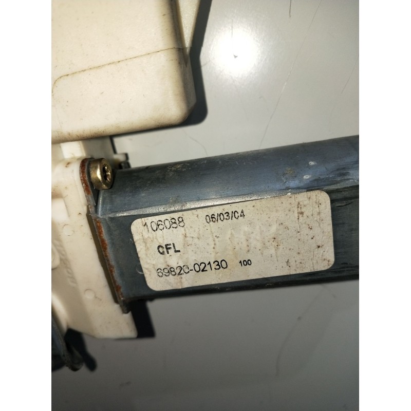 Recambio de elevalunas delantero izquierdo para toyota corolla (_e12_) 1.6 vvt-i (zze121_) referencia OEM IAM 9682002130 3P 2002