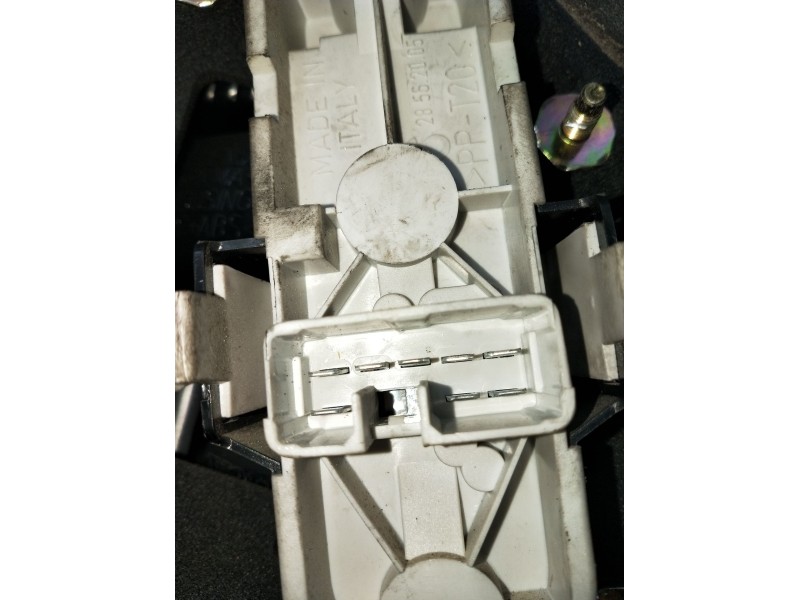 Recambio de piloto trasero izquierdo para volvo v40 station wagon (645) 1.9 di referencia OEM IAM   2000