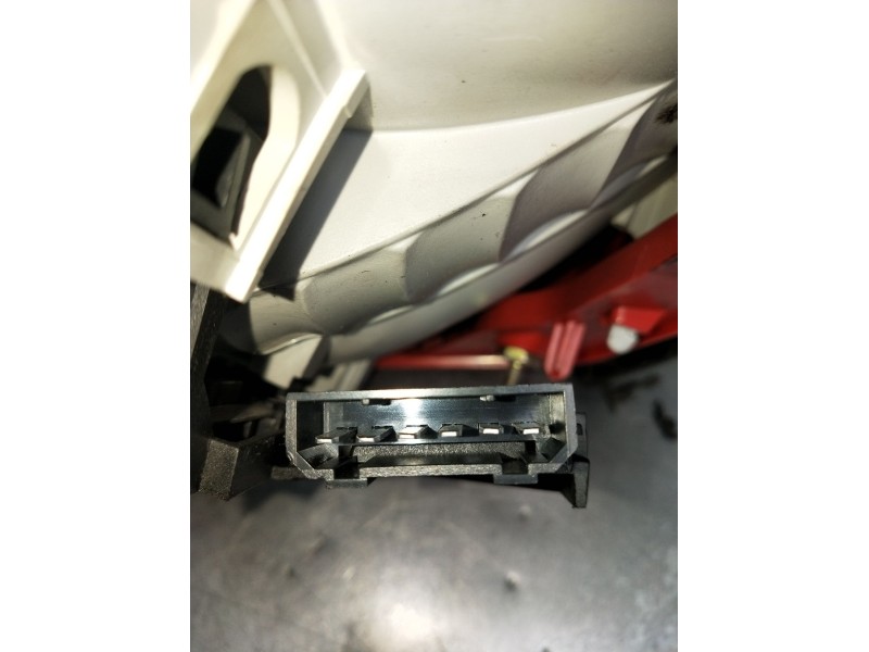 Recambio de piloto trasero izquierdo para audi a4 b5 (8d2) 2.5 tdi quattro referencia OEM IAM 8D0945095G  