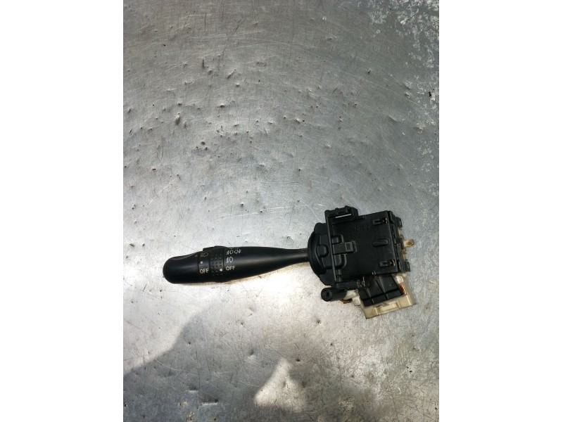 Recambio de mando luces para toyota corolla (_e12_) 1.6 vvt-i (zze121_) referencia OEM IAM   2002