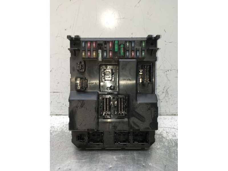 Recambio de caja reles / fusibles para peugeot 307 (3a/c) 1.6 16v referencia OEM IAM 9651196880 BSIJ0300 2001