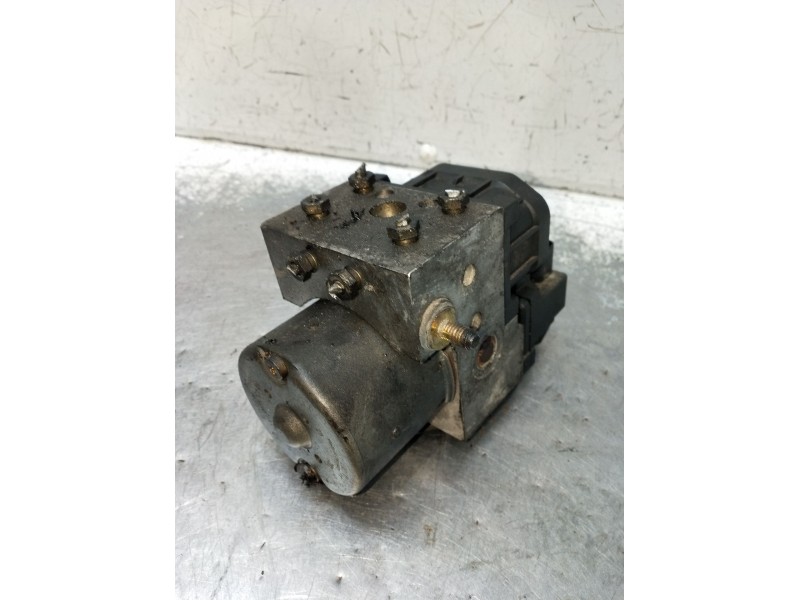 Recambio de abs para volvo v40 station wagon (645) 1.9 di referencia OEM IAM 0273004224 281544 2000