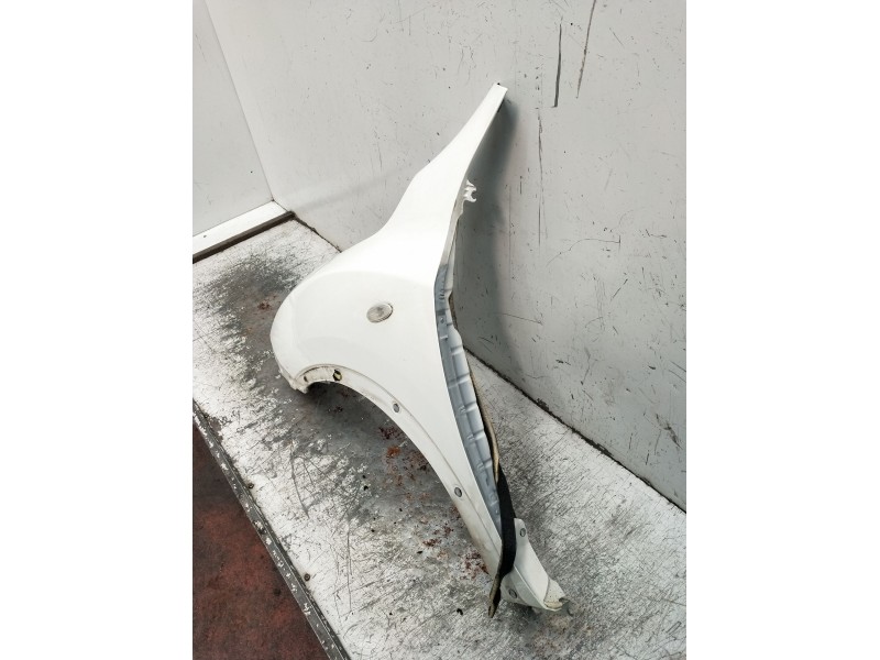 Recambio de aleta delantera izquierda para nissan juke (f15) 1.6 dig-t referencia OEM IAM   2010