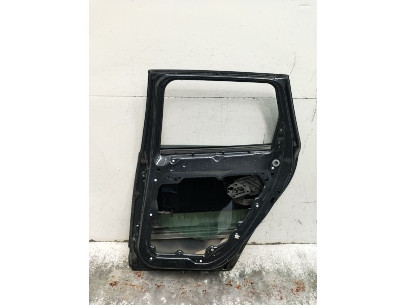 Recambio de puerta trasera derecha para volvo xc60 kinetic awd referencia OEM IAM  5P 2008
