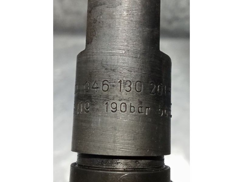 Recambio de inyector para audi a6 c4 (4a2) 2.5 tdi referencia OEM IAM 046130201F  BOSCH