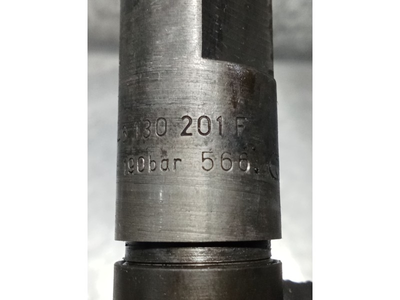 Recambio de inyector para audi a6 c4 (4a2) 2.5 tdi referencia OEM IAM 046130201F  BOSCH