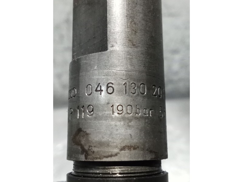 Recambio de inyector para audi a6 c4 (4a2) 2.5 tdi referencia OEM IAM 046130201F  BOSCH