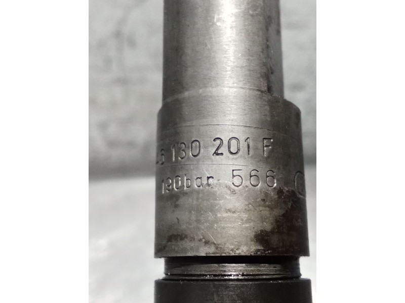 Recambio de inyector para audi a6 c4 (4a2) 2.5 tdi referencia OEM IAM 046130201F  BOSCH