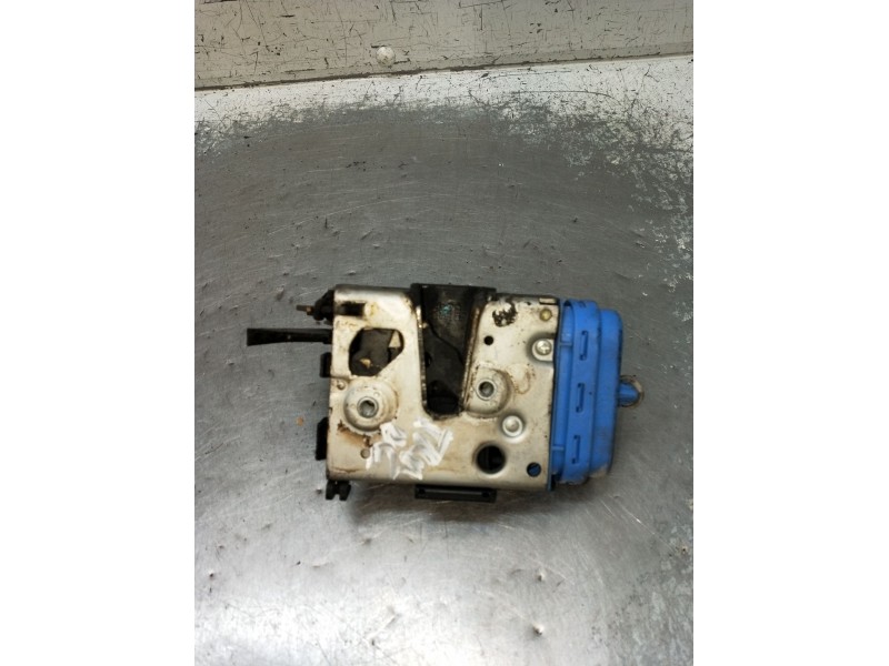 Recambio de motor cierre centralizado trasero derecho para audi a6 c4 (4a2) 2.5 tdi referencia OEM IAM  4P 1994