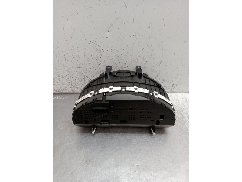Recambio de cuadro instrumentos para hyundai i40 i (vf) 1.7 crdi referencia OEM IAM 940013Z050 11001783620H 2012