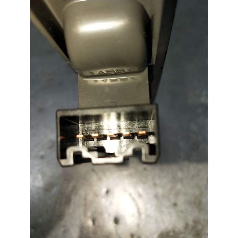 Recambio de mando elevalunas delantero derecho para suzuki alto vi (ff, ha24_) 1.1 (rf410) referencia OEM IAM 3799577A0 5P 2002
