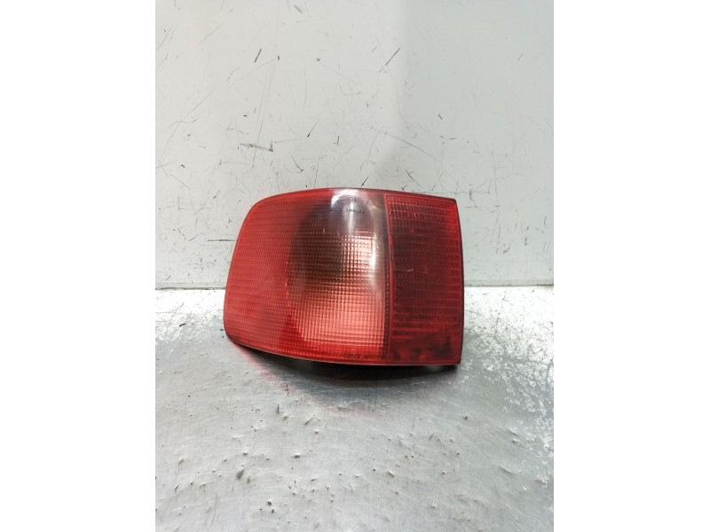 Recambio de piloto trasero izquierdo para audi a6 c4 (4a2) 2.5 tdi referencia OEM IAM   1994