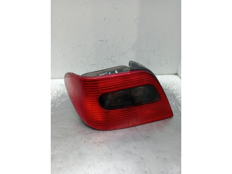 Recambio de piloto trasero izquierdo para citroën xsara (n1) 1.6 i referencia OEM IAM   1997