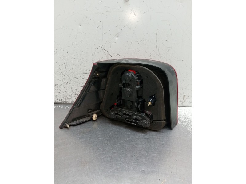 Recambio de piloto trasero derecho para volkswagen golf iv (1j1) 1.9 tdi referencia OEM IAM   1998