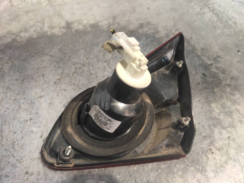 Recambio de piloto trasero izquierdo para nissan qashqai (j10) acenta referencia OEM IAM 89071063  26559JD00A