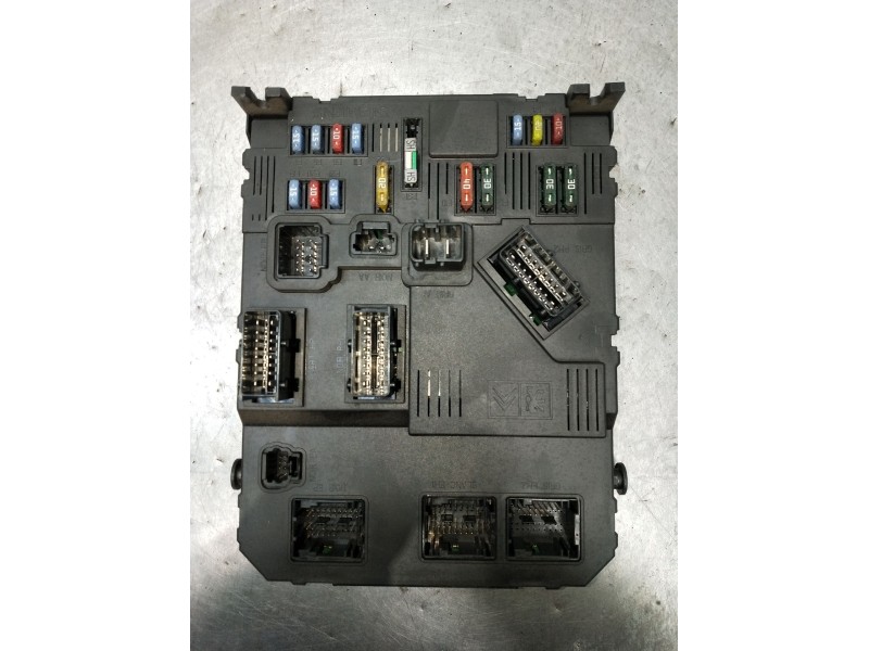 Recambio de caja reles / fusibles para citroën xsara picasso (n68) 2.0 hdi referencia OEM IAM 9653667580 BSIE0100 2004