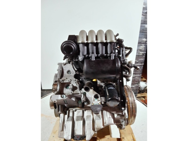 Recambio de motor completo para audi a4 berlina (8e) referencia OEM IAM ALT 131803 