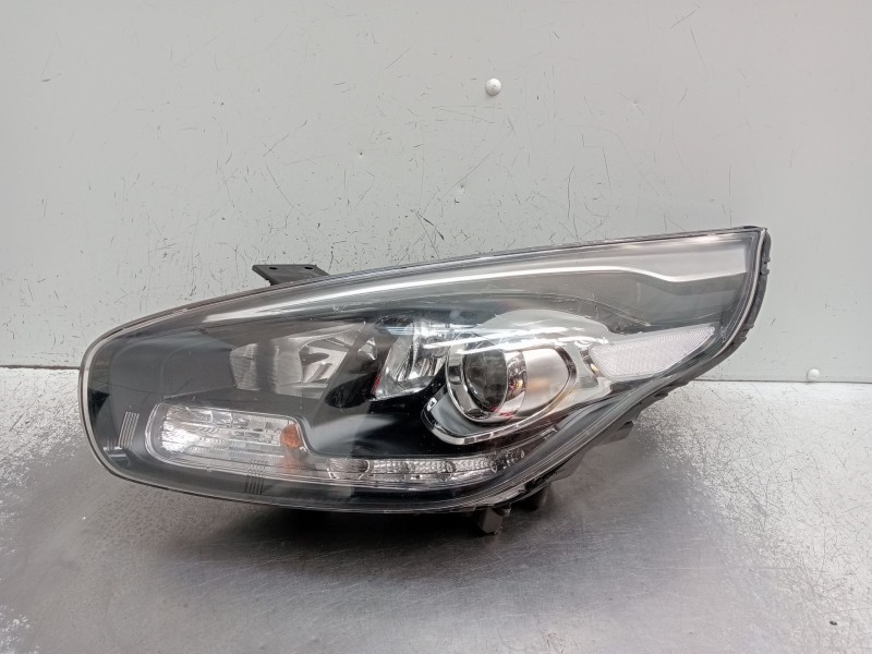 Recambio de faro izquierdo para kia carens iv 1.7 crdi referencia OEM IAM   2013