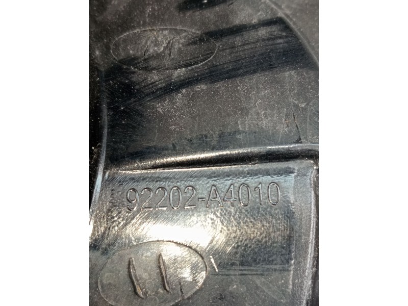 Recambio de faro antiniebla derecho para kia carens iv 1.7 crdi referencia OEM IAM 92202A4010  2013