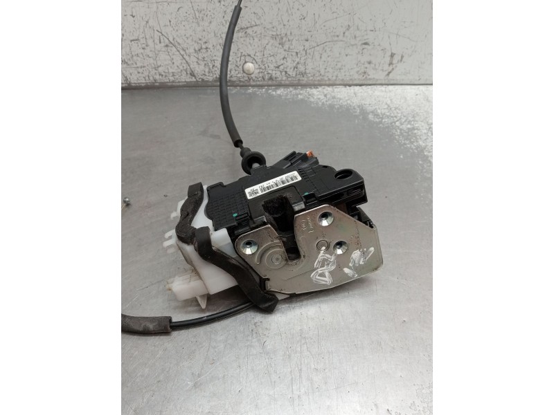 Recambio de motor cierre centralizado delantero izquierdo para kia carens iv 1.7 crdi referencia OEM IAM   2013 5P