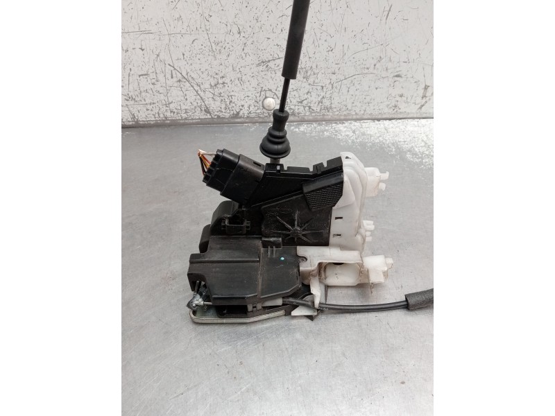 Recambio de motor cierre centralizado delantero izquierdo para kia carens iv 1.7 crdi referencia OEM IAM   2013 5P