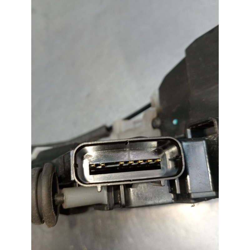 Recambio de motor cierre centralizado delantero izquierdo para kia carens iv 1.7 crdi referencia OEM IAM   2013 5P