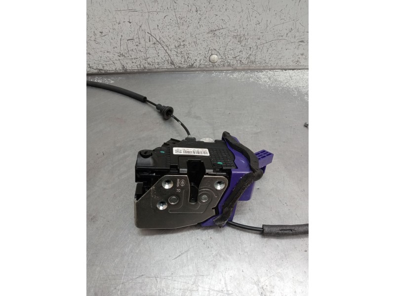 Recambio de motor cierre centralizado trasero derecho para kia carens iv 1.7 crdi referencia OEM IAM 81420A4030  2013 5P