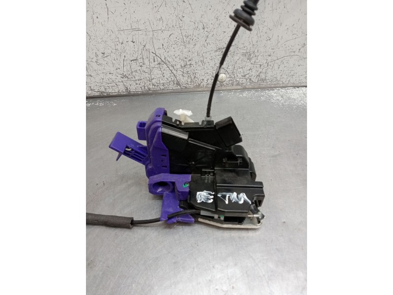 Recambio de motor cierre centralizado trasero derecho para kia carens iv 1.7 crdi referencia OEM IAM 81420A4030  2013 5P
