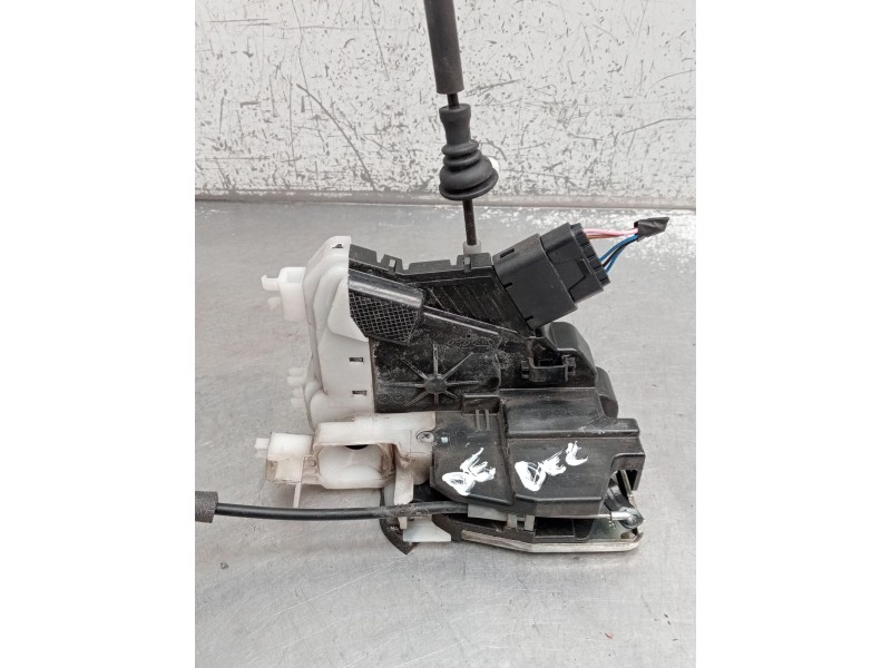 Recambio de motor cierre centralizado delantero derecho para kia carens iv 1.7 crdi referencia OEM IAM 81320A4010  2013 5P