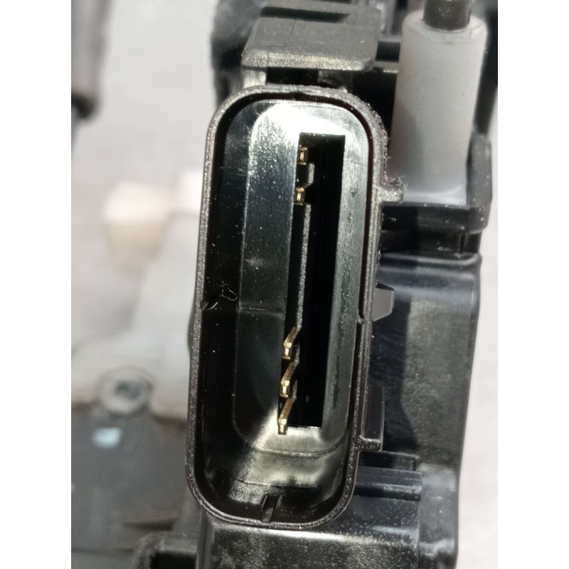 Recambio de motor cierre centralizado delantero derecho para kia carens iv 1.7 crdi referencia OEM IAM 81320A4010  2013 5P