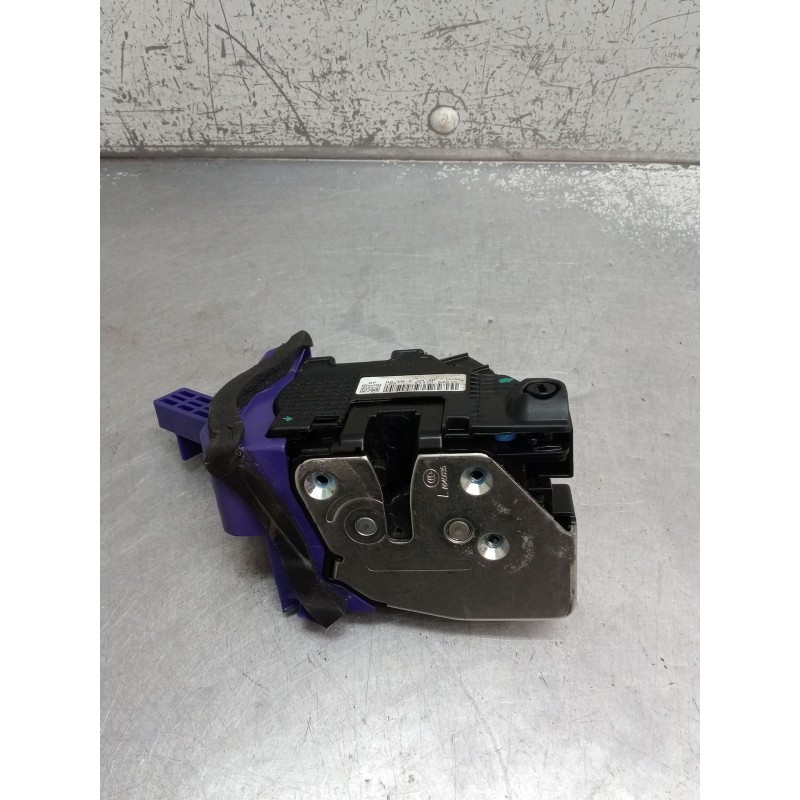 Recambio de motor cierre centralizado trasero izquierdo para kia carens iv 1.7 crdi referencia OEM IAM 81410A4030  2013 5P